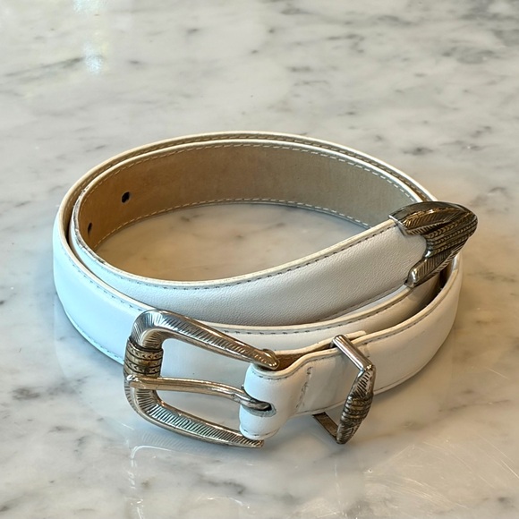 Vintage Accessories - Vintage Leather Belt, Antiqued Silver Buckle & tip, southwestern style, white, S